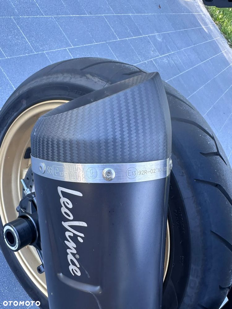Yamaha R7 - 25