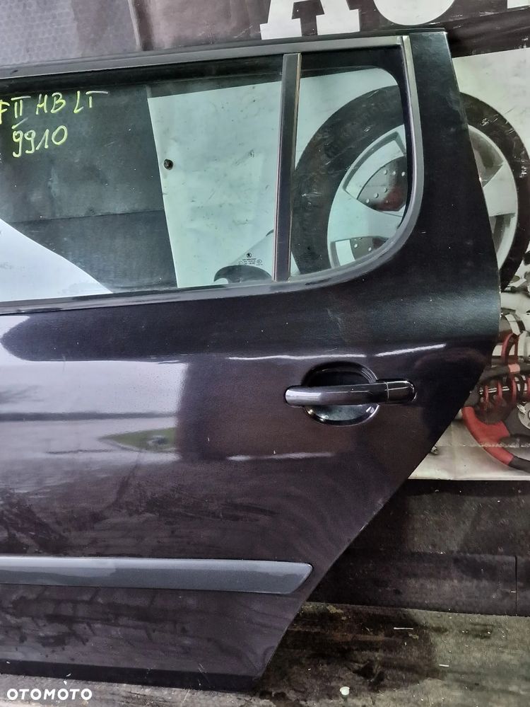 DRZWI LEWE TYŁ SKODA FABIA II HB 9910 - 6