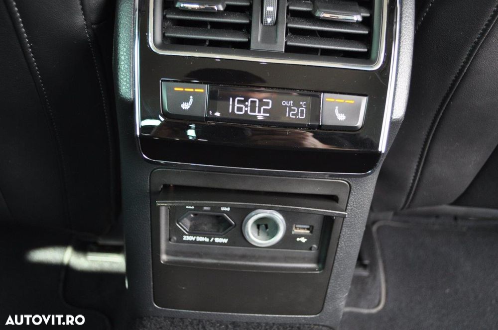 Skoda Superb 2.0 TDI DSG 4X4 Laurin & Klement - 32