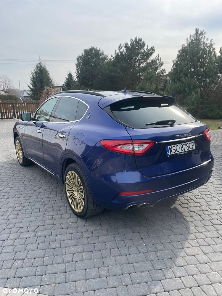Maserati Levante - 11