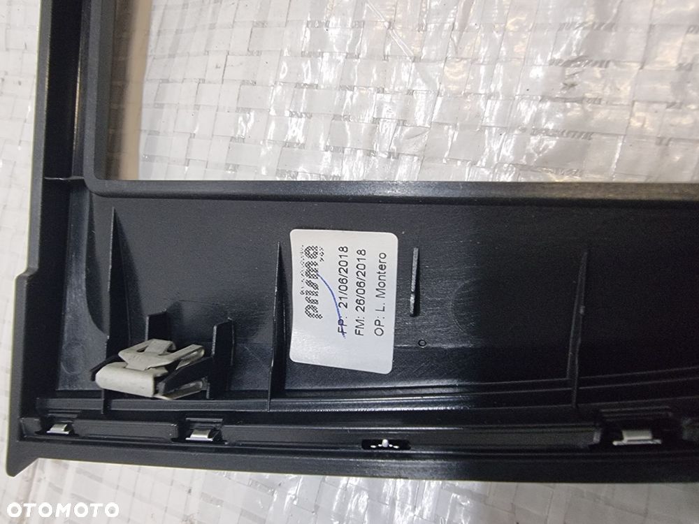 ramka radia wyświetlacza Opel Crossland X  39137997 - 5