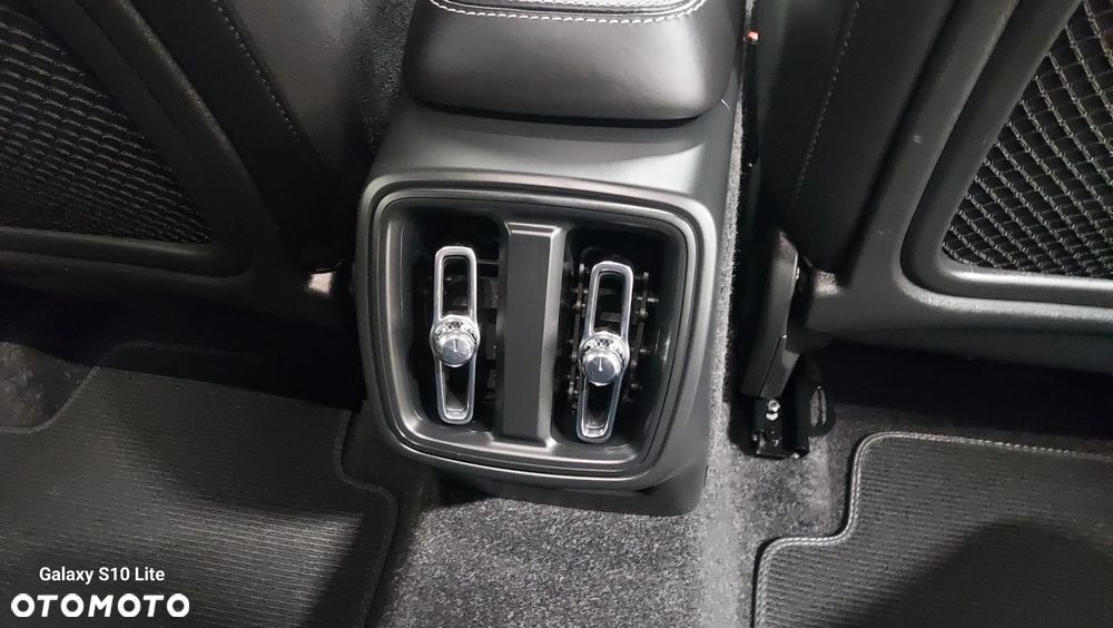 Volvo XC 40 D3 SCR R-Design - 14