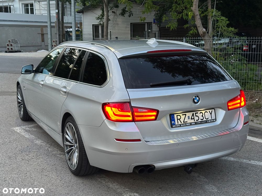 BMW Seria 5 520i - 8