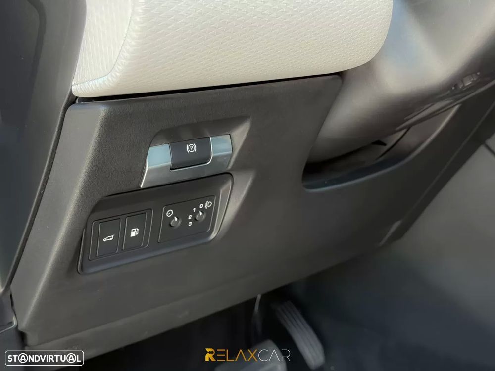 Land Rover Range Rover Evoque 1.5 P300e AWD S Auto - 11