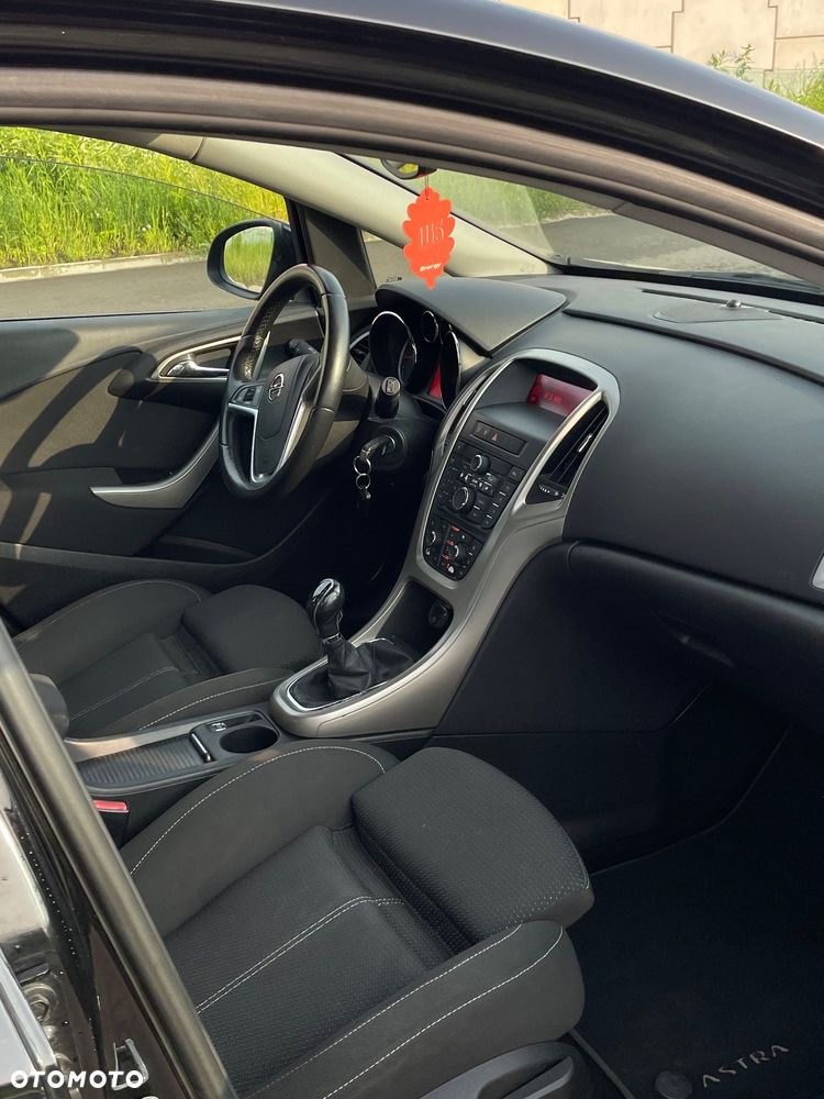 Opel Astra 1.6 T Cosmo - 21