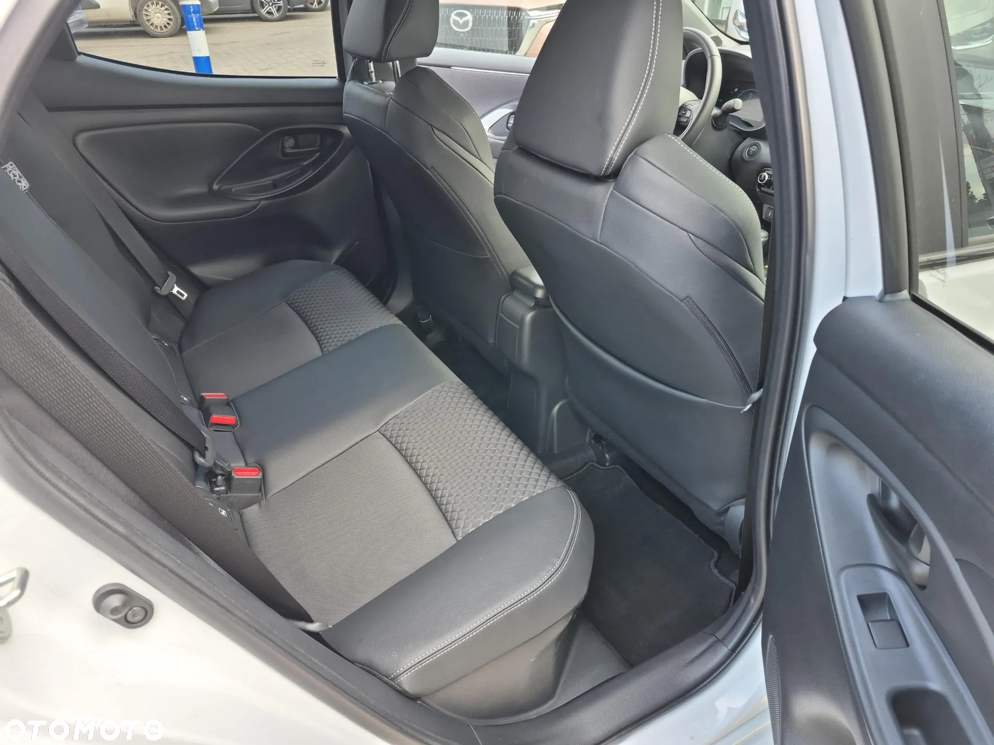 Mazda 2 - 18