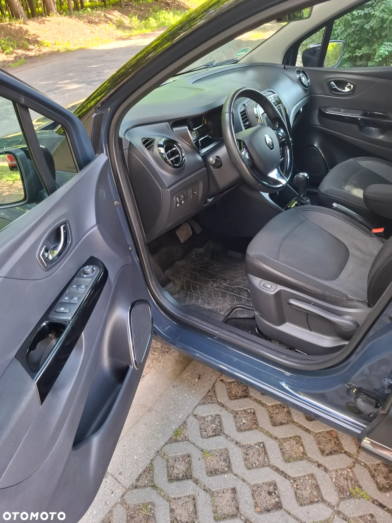 Renault Captur - 22