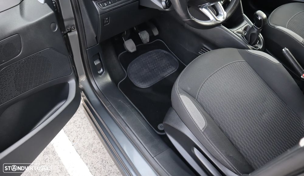 Peugeot 208 1.6 BlueHDi Active - 15