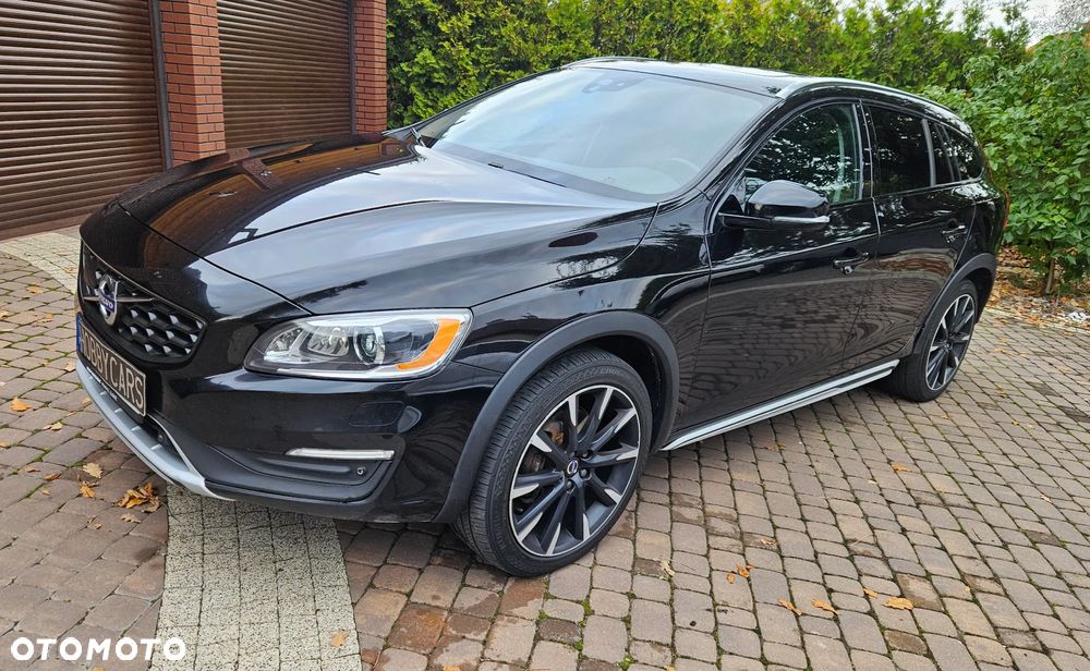 Volvo V60 Cross Country - 6
