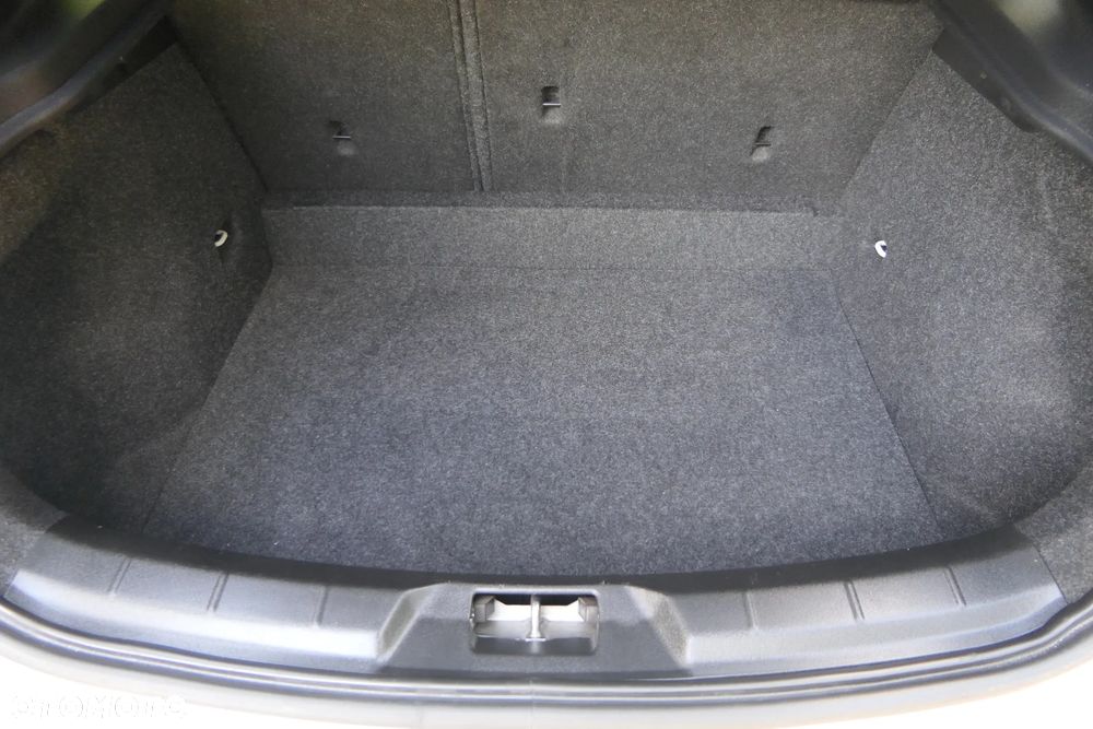 Volvo V40 - 33