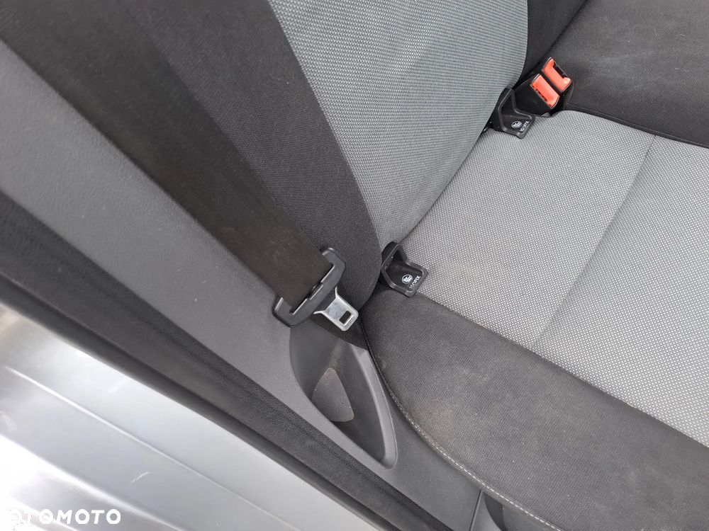 Ford Focus 1.6 Comfort - 9