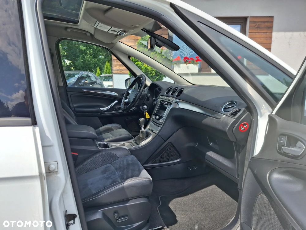 Ford S-Max 2.2 TDCi Titanium - 27