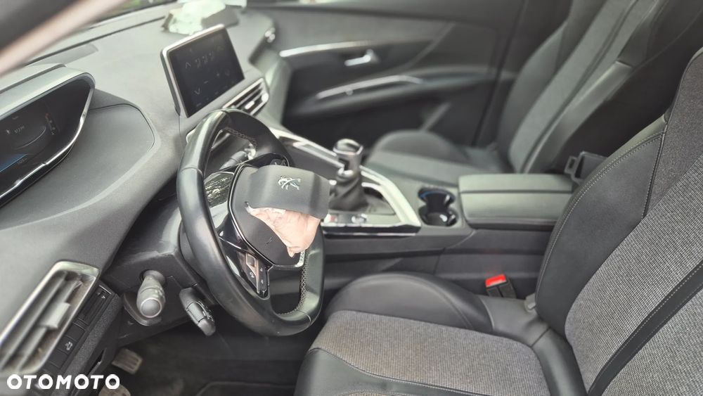 Peugeot 3008 1.5 BlueHDi Allure S&S - 8