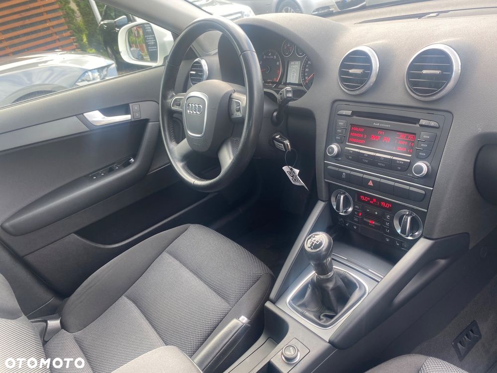 Audi A3 Sportback 1.6 Attraction - 24