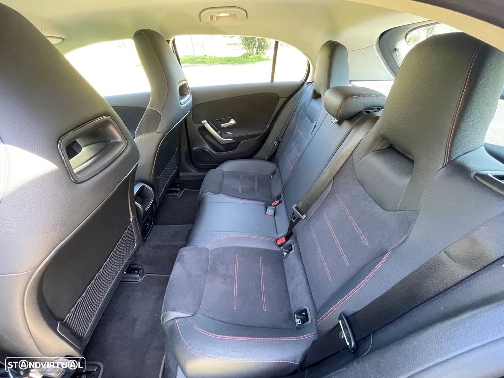 Mercedes-Benz A 250 e 8G-DCT AMG Line - 31