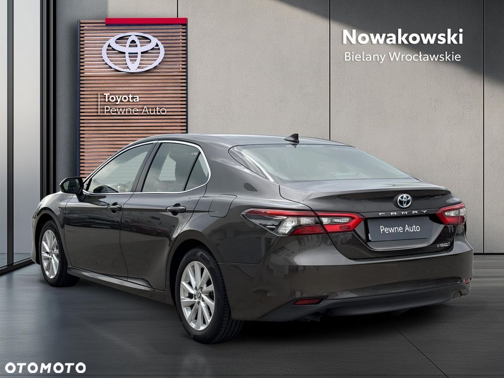 Toyota Camry 2.5 Hybrid Comfort CVT - 2