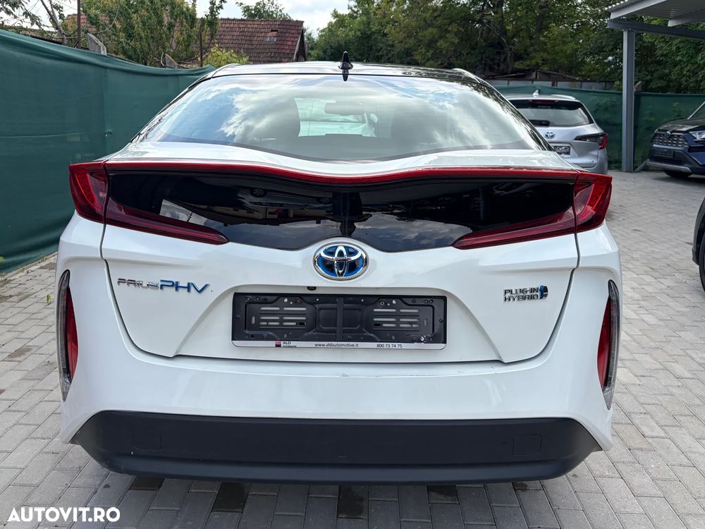 Toyota Prius - 33