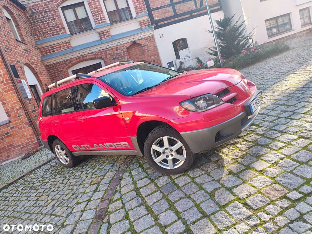 Mitsubishi Outlander 2.0 4WD Intense - 3