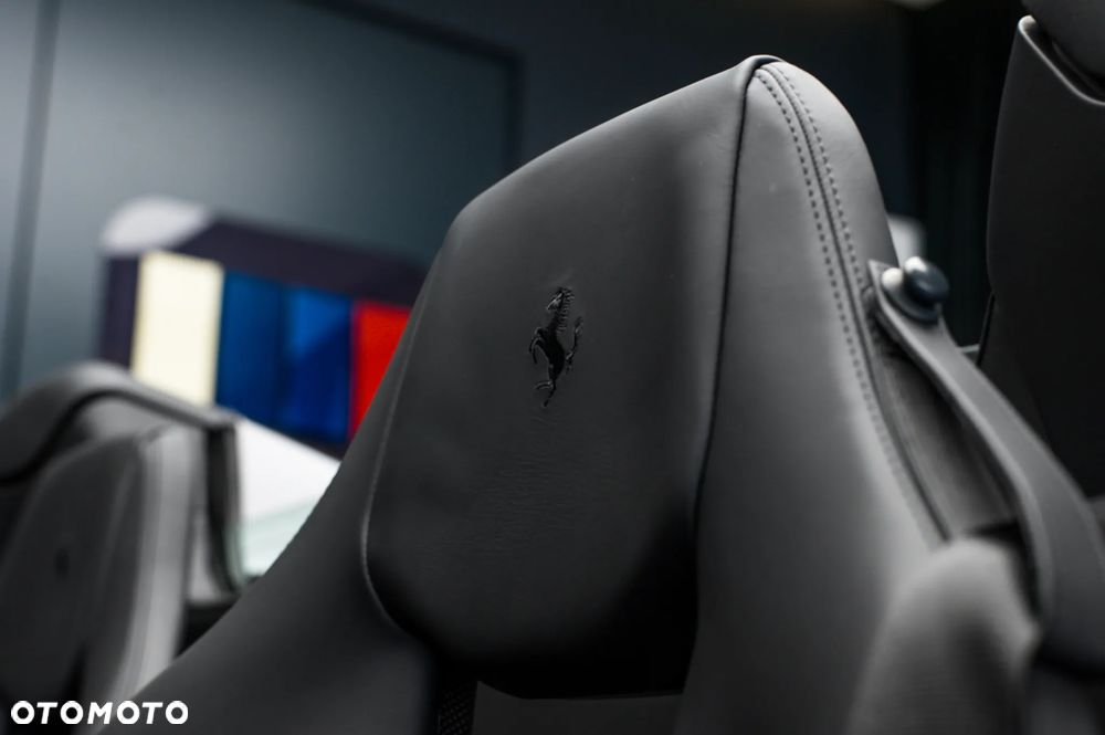 Ferrari F8 Spider Standard - 32