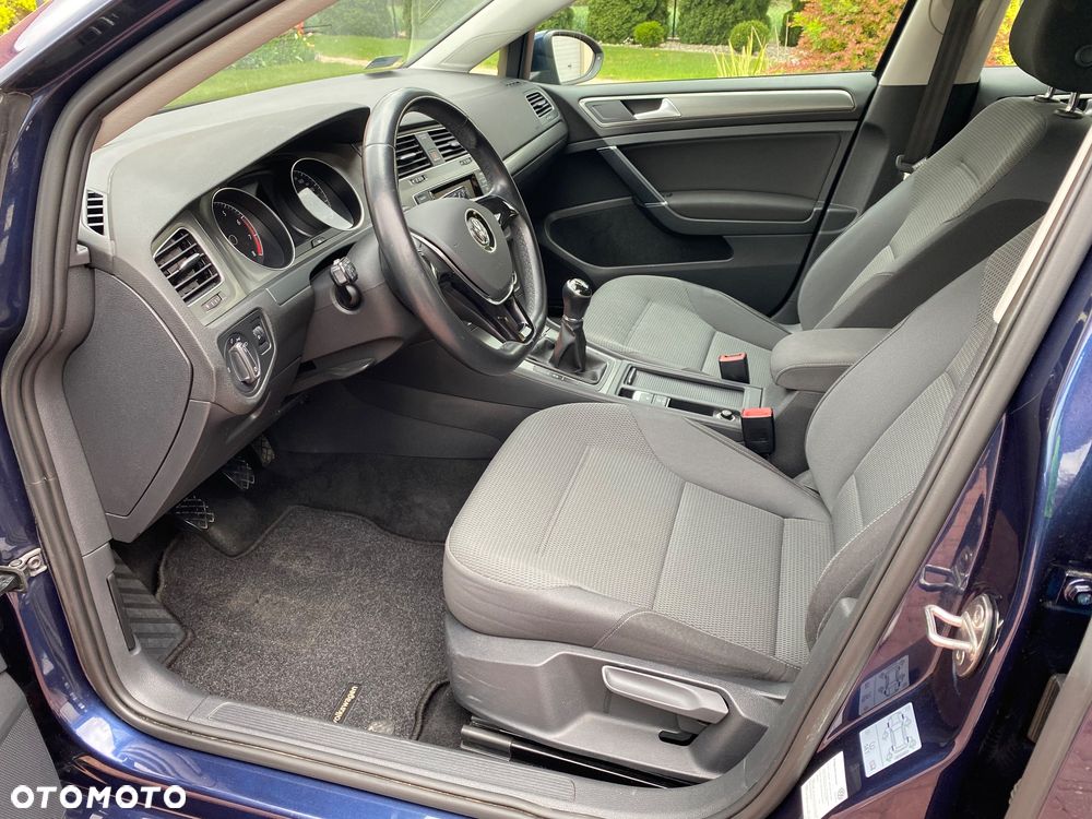 Volkswagen Golf - 11