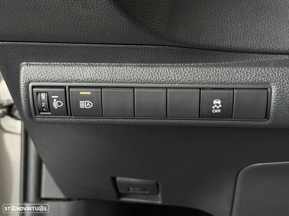 Toyota Corolla Touring Sports 1.8 Hybrid Exclusive - 22