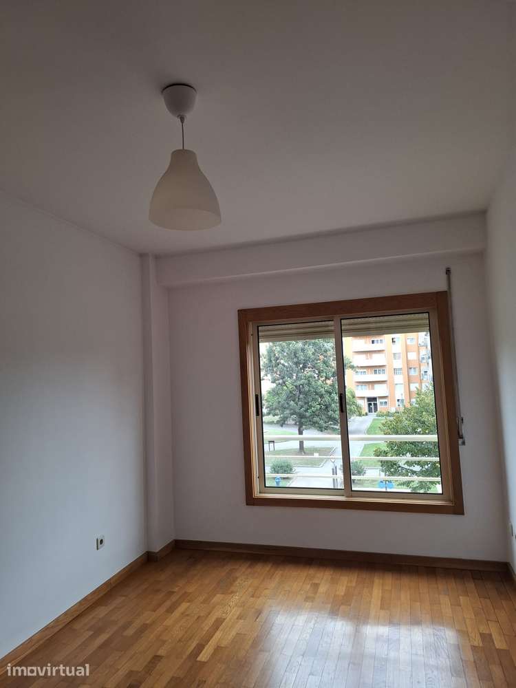 Apartamento para Arrendamento em Excelente Estado - Grande imagem: 3/18
