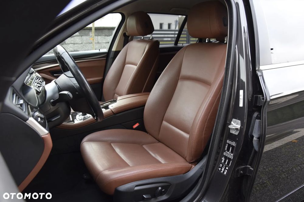 BMW Seria 5 520d xDrive - 25