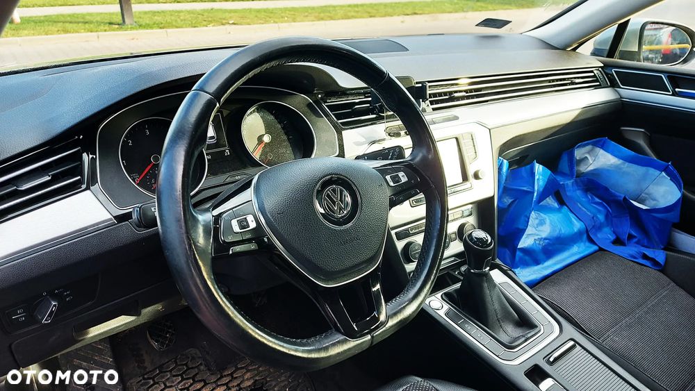 Volkswagen Passat 2.0 TDI BMT Comfortline - 10