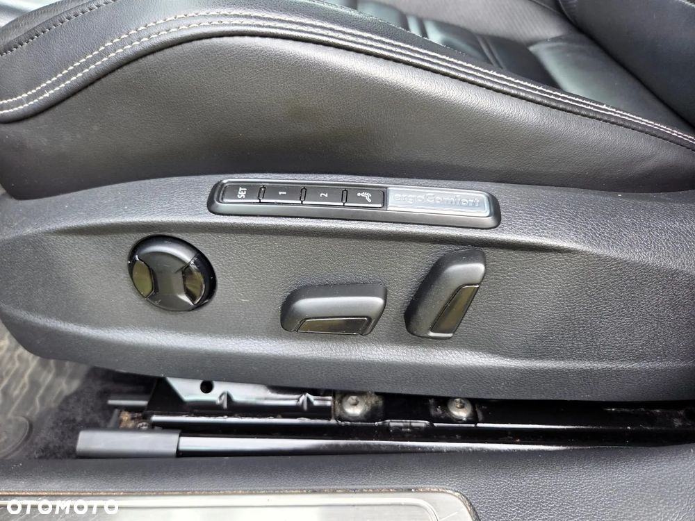 Volkswagen Passat 2.0 TDI Bi-Turbo BMT 4Mot Highline DSG - 8