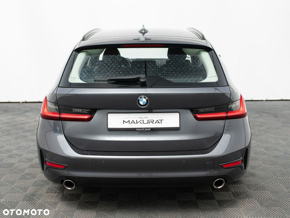 BMW Seria 3 318i - 8