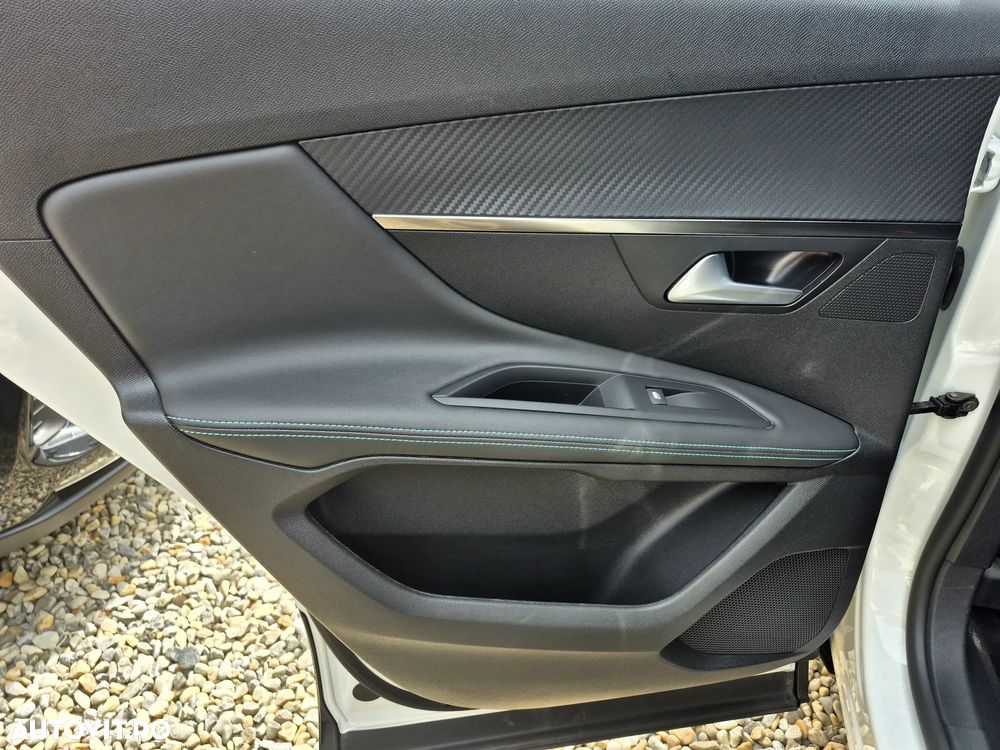 Peugeot 3008 PHEV 180 EAT8 Allure Pack - 17