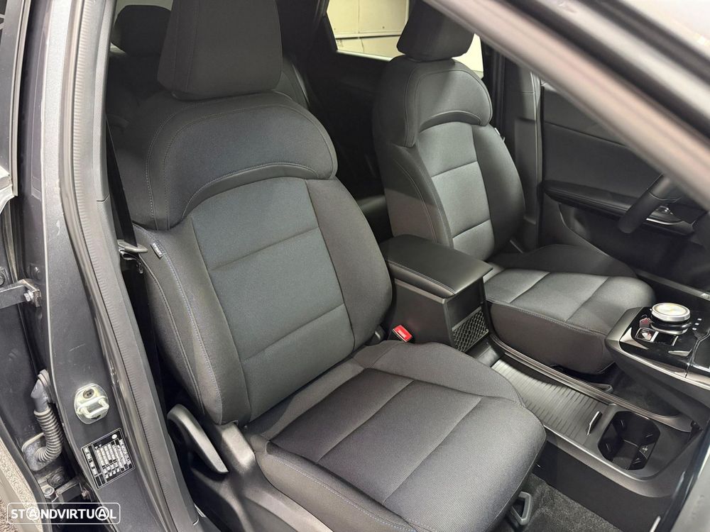 MG MG4 64 kWh Luxury - 17