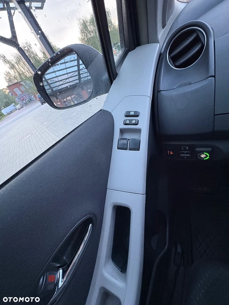 Toyota Yaris 1.33 Sol - 19