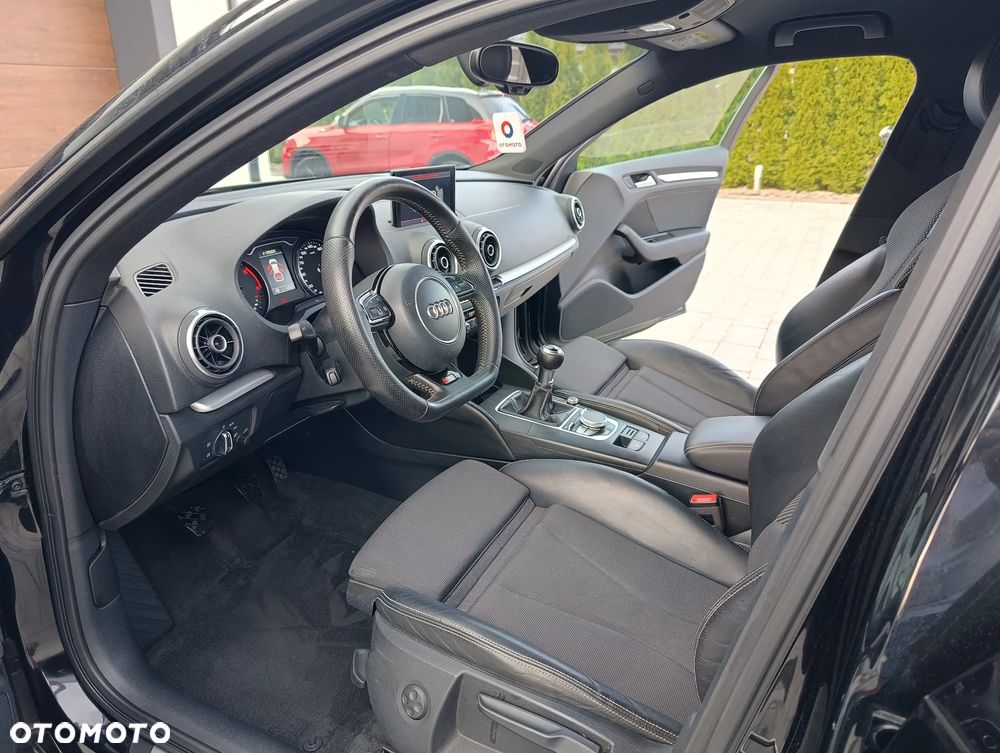 Audi A3 Sportback 2.0 TDI S line Sportpaket - 32