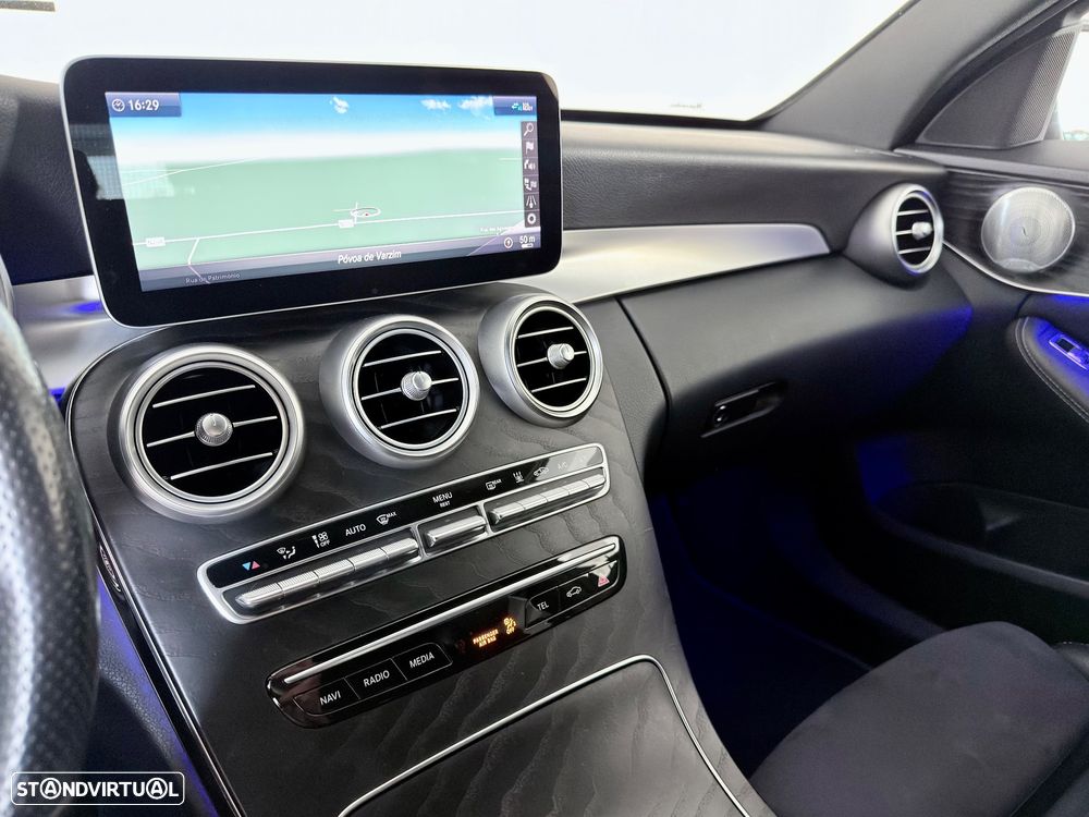 Mercedes-Benz C 300 de AMG Line - 19