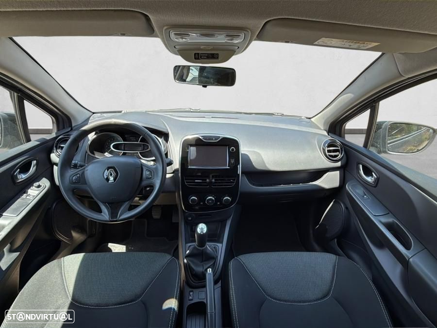 Renault Clio - 10