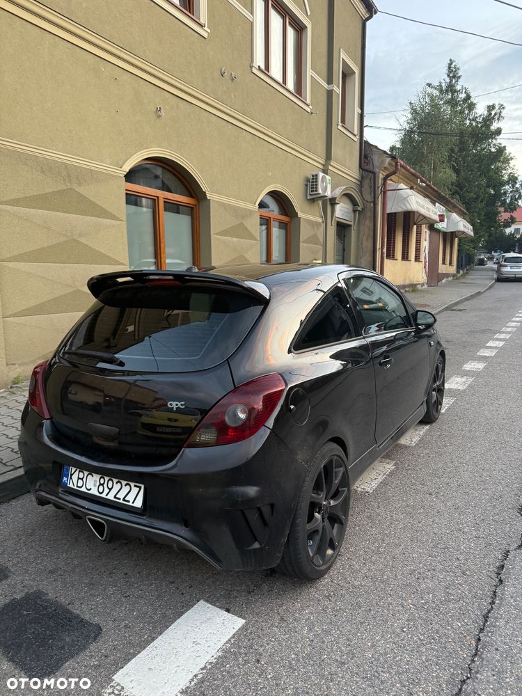 Opel Corsa 1.6T OPC - 9