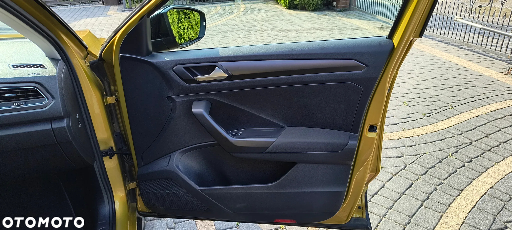 Volkswagen T-Roc 1.0 TSI Style - 32