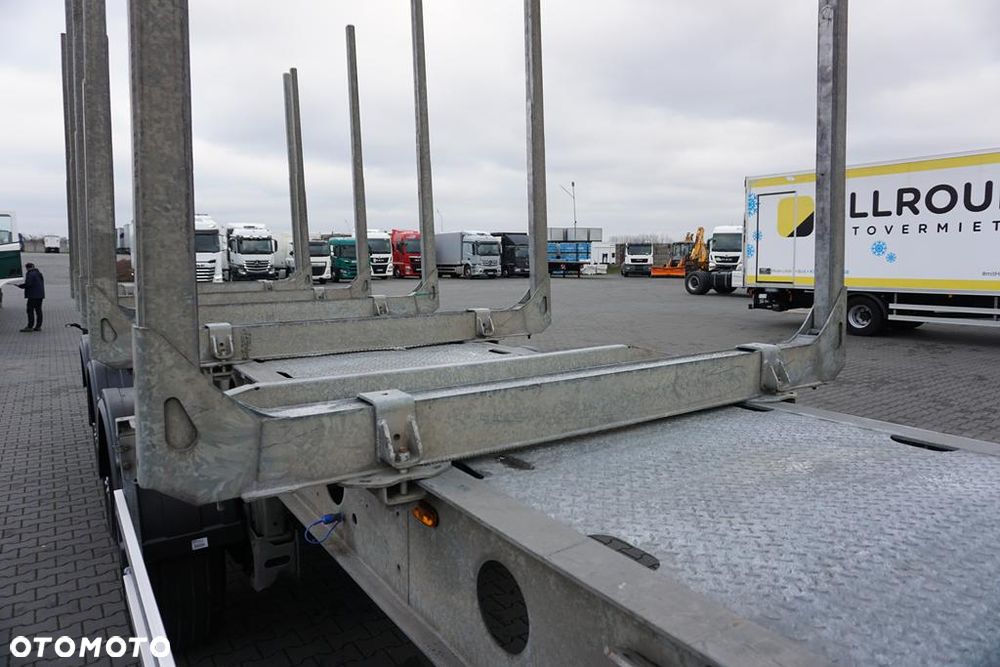 Zaslaw / KŁONICOWA / DO DREWNA / WAGA 6 400 KG / OŚ PODNOSZONA - 22