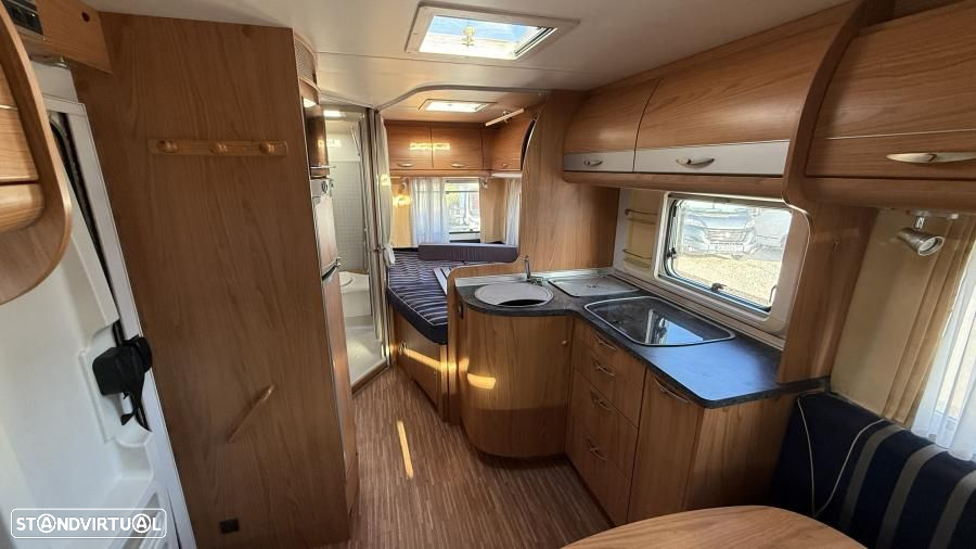 Burstner Privilége T630 cama francesa - 20