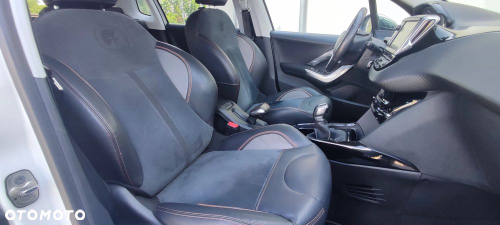 Peugeot 2008 1.2 Pure Tech Crossway S&S - 9