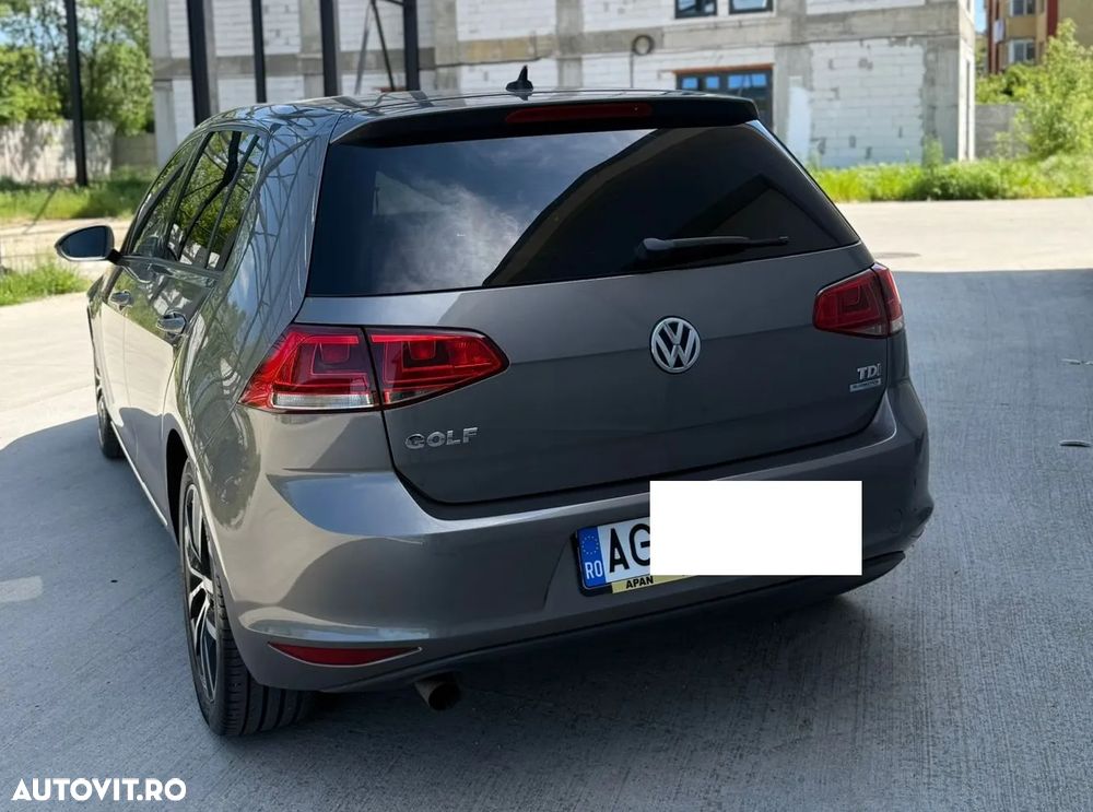 Volkswagen Golf 1.6 TDI DPF DSG BlueMotion Technology Comfortline - 8