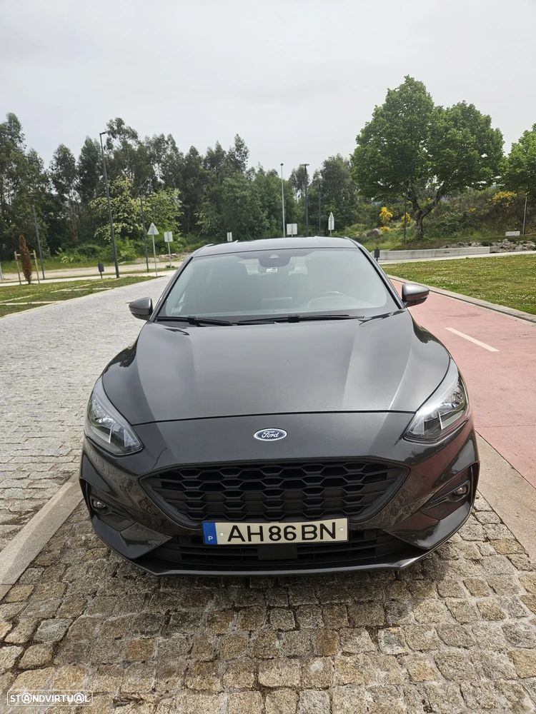Ford Focus 1.0 EcoBoost MHEV ST-Line - 4
