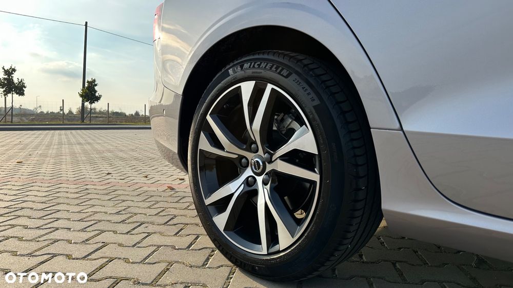 Volvo V60 B4 B Ultra Dark - 10