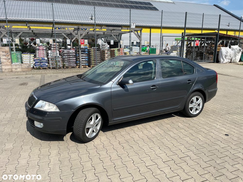 Skoda Octavia 1.6 FSI Classic - 2