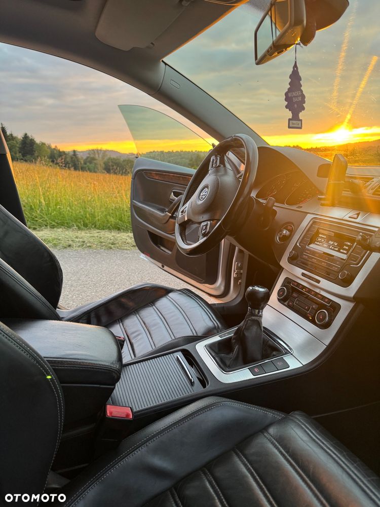 Volkswagen Passat 1.8 TSI Sportline - 9