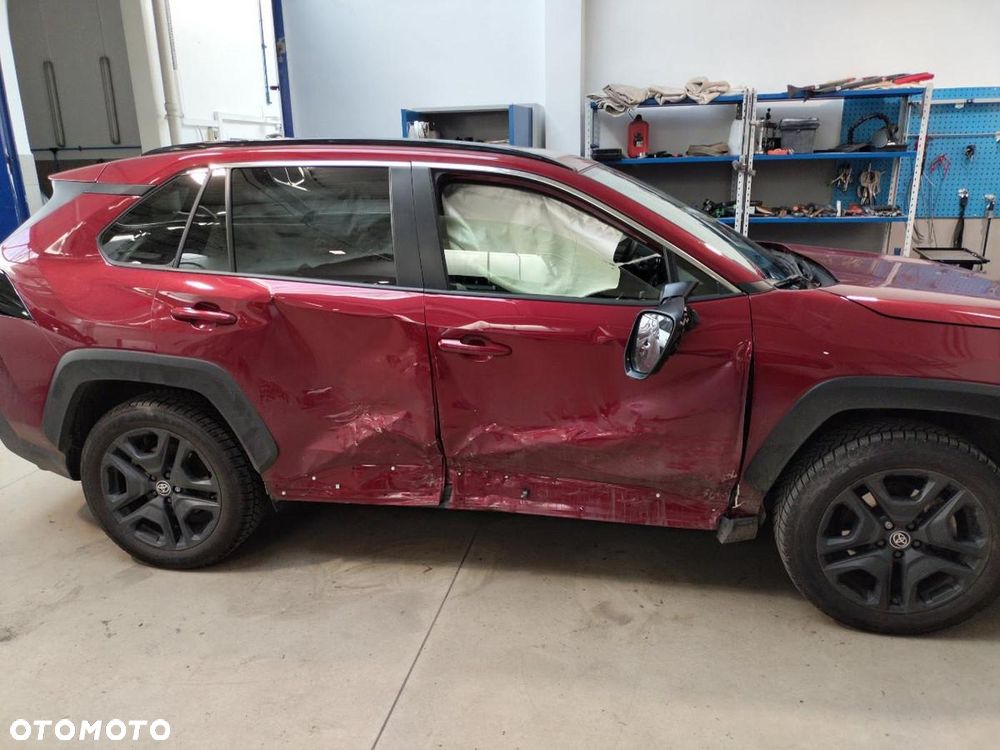 Toyota RAV4 - 1