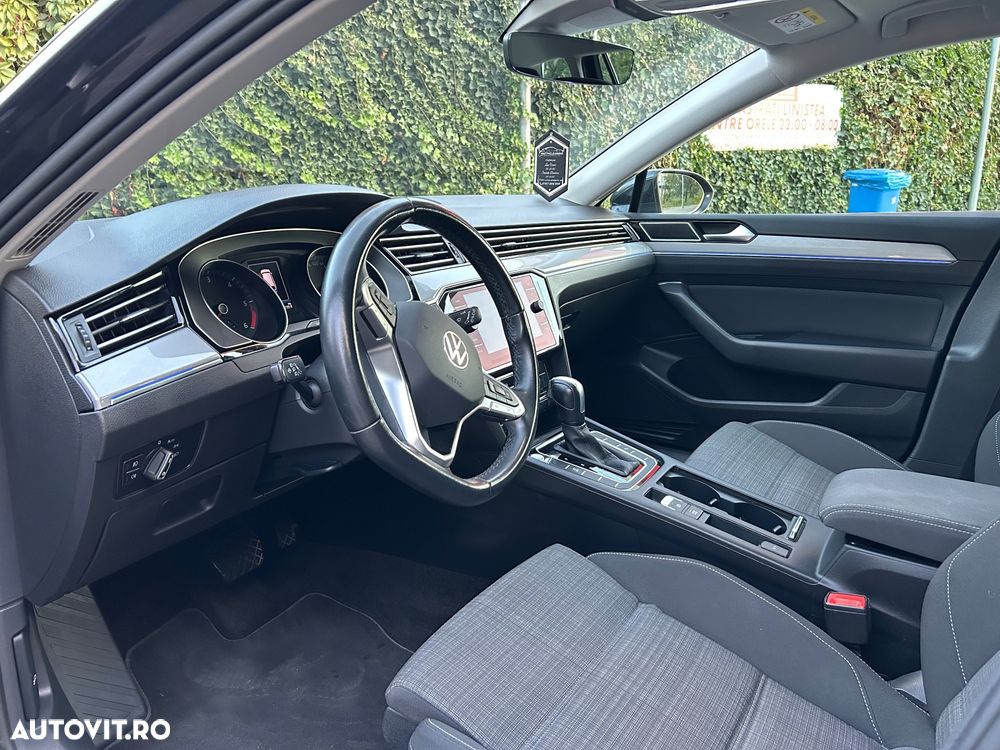 Volkswagen Passat 2.0 TDI DSG Comfortline - 11