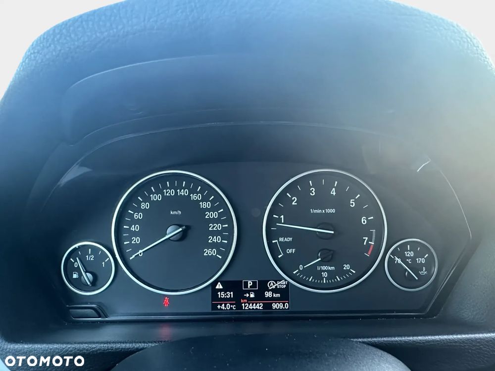 BMW 3GT 320i Advantage - 13