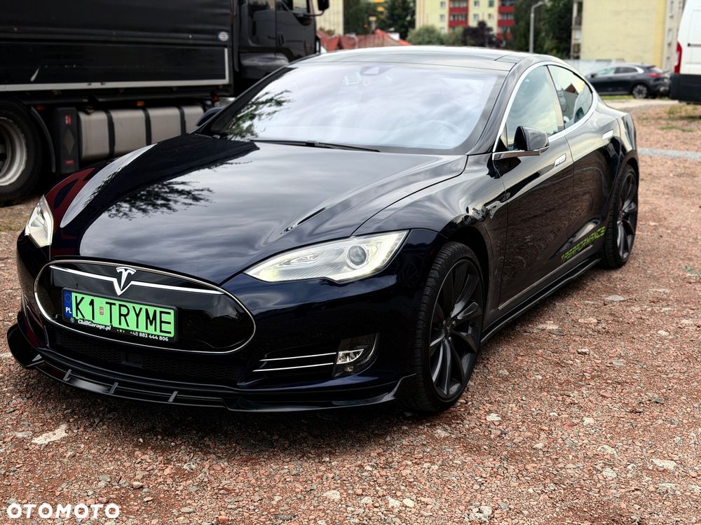 Tesla Model S Performance - 4